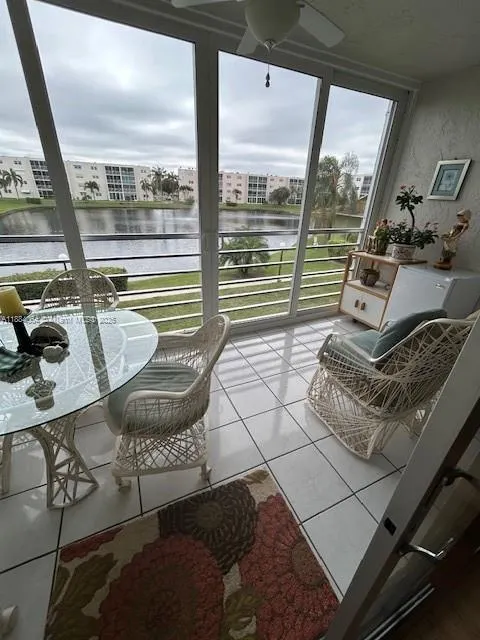 324 SE 10th St, #207