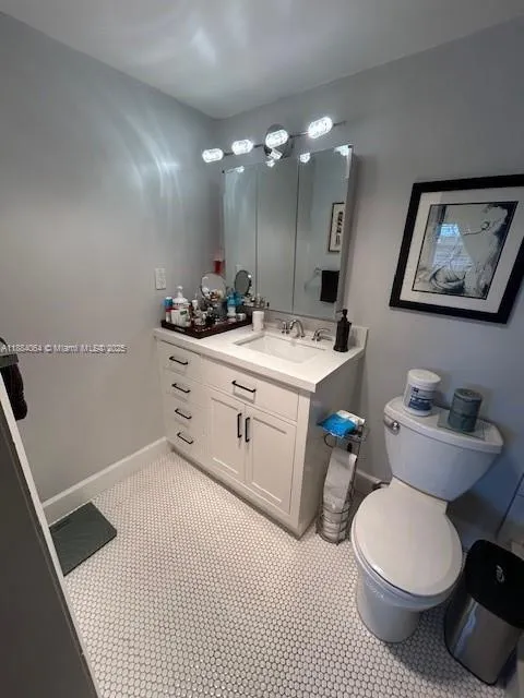 324 SE 10th St, #207