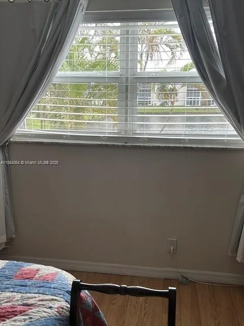 324 SE 10th St, #207