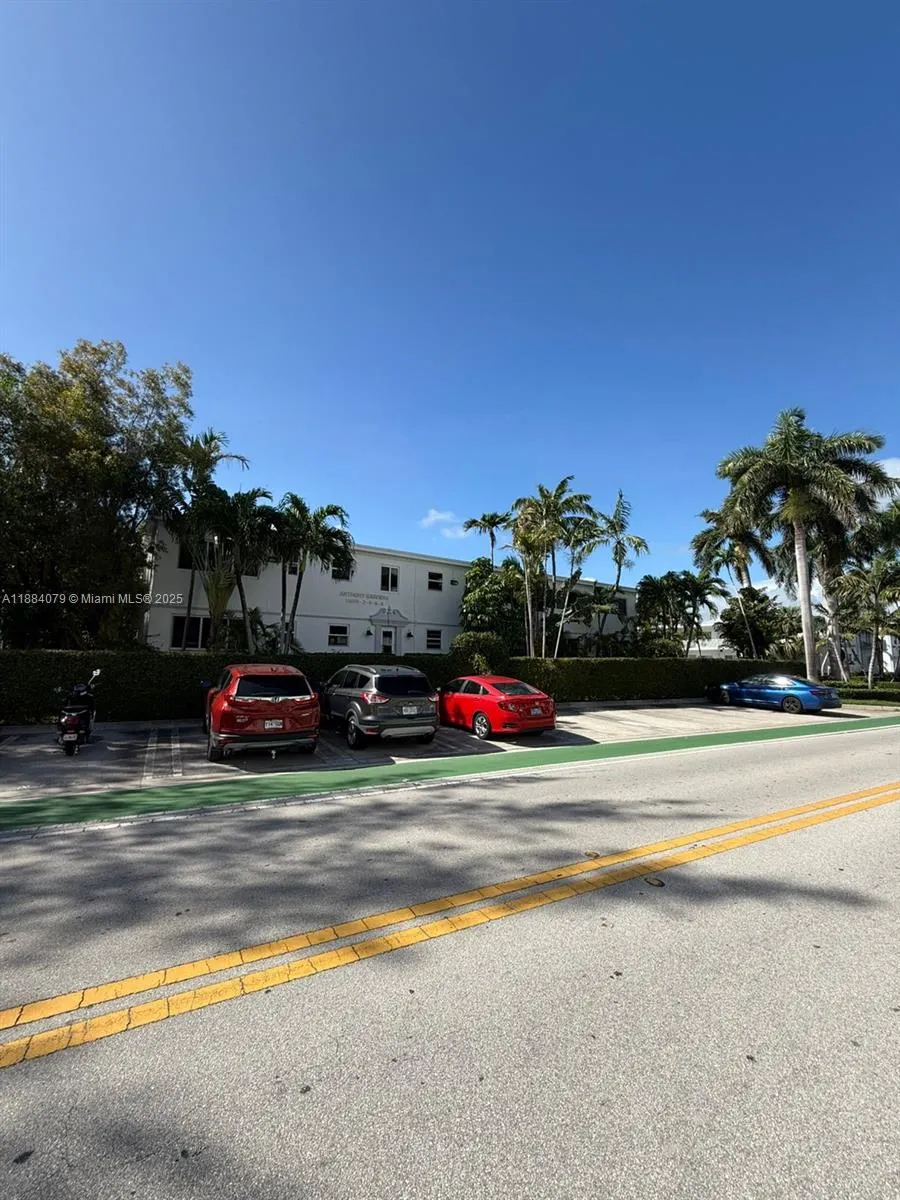 10074 E Bay Harbor Dr, #74C