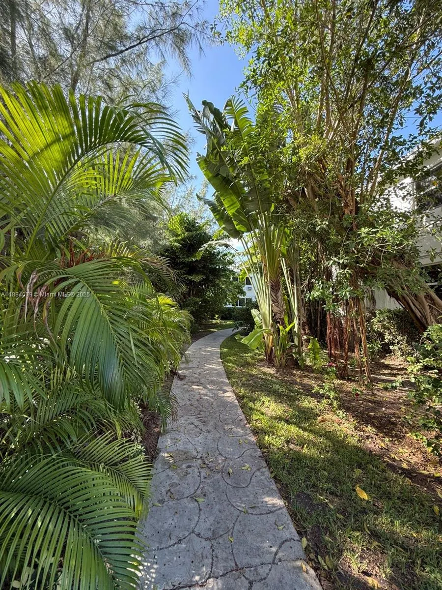 10074 E Bay Harbor Dr, #74C