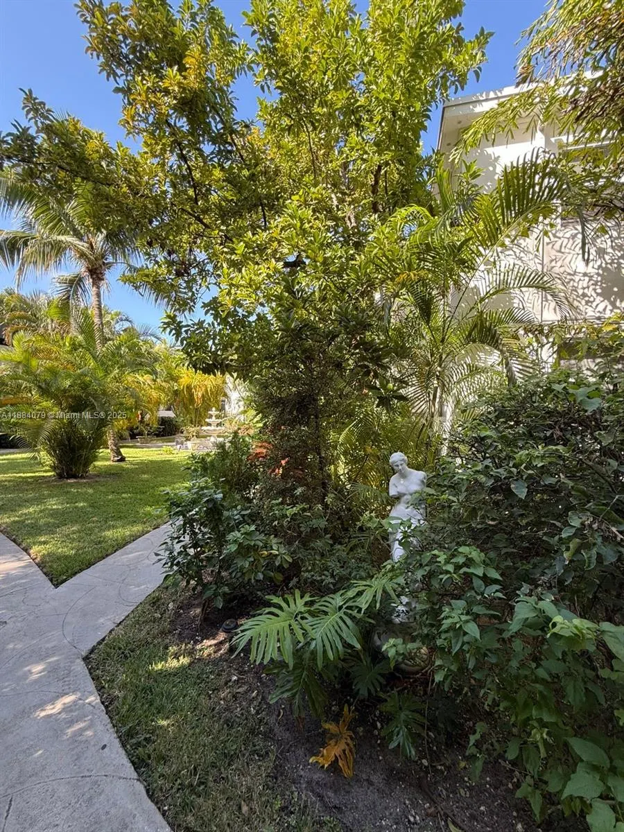 10074 E Bay Harbor Dr, #74C