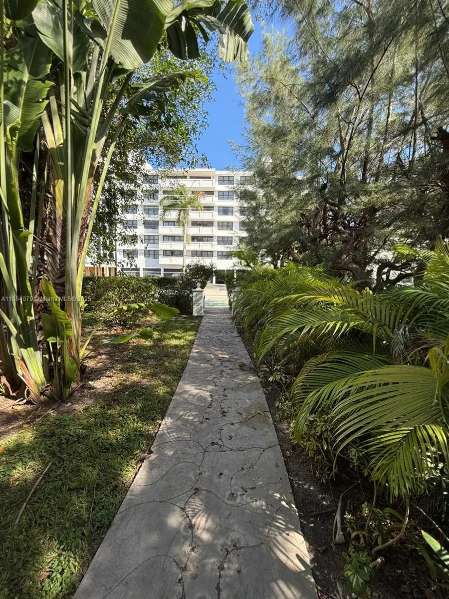 10074 E Bay Harbor Dr, #74C