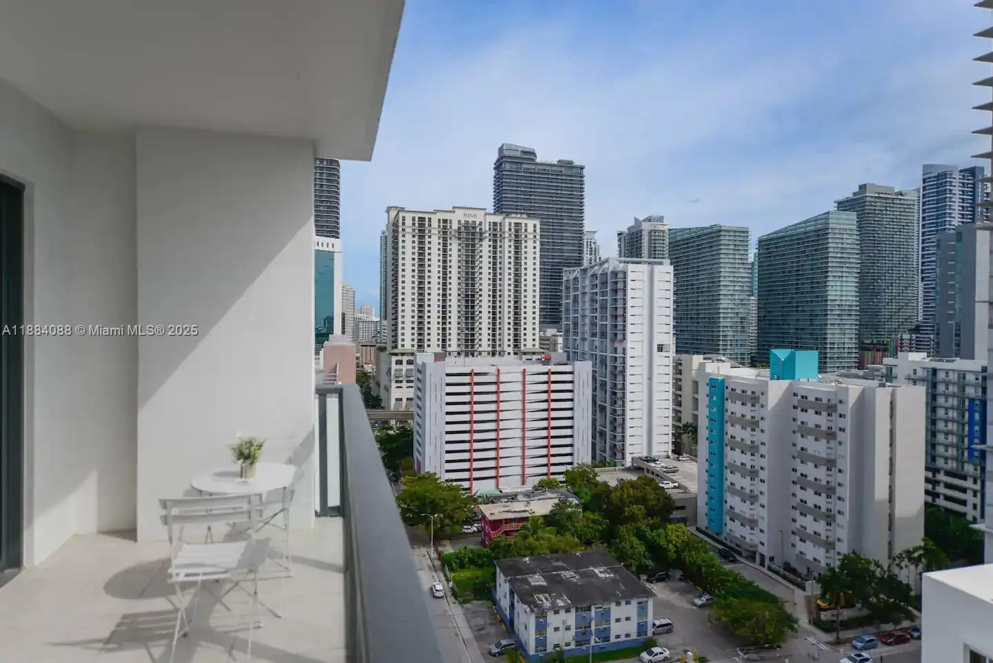 239 SW 9th St, #1601