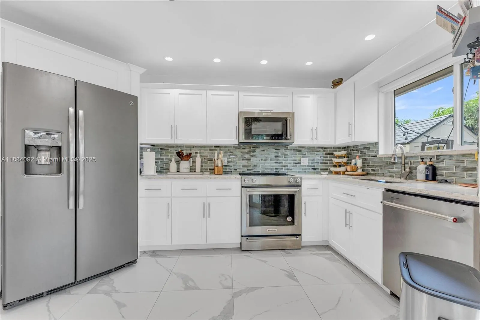 930 SW 108th Ave