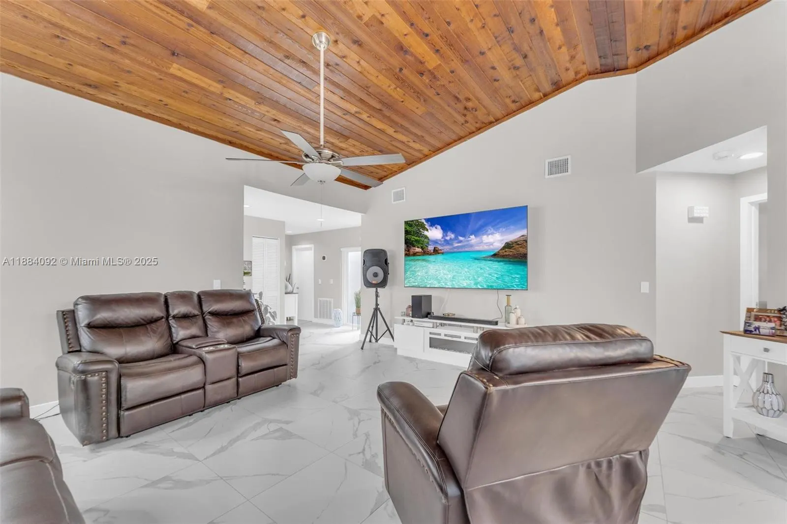 930 SW 108th Ave