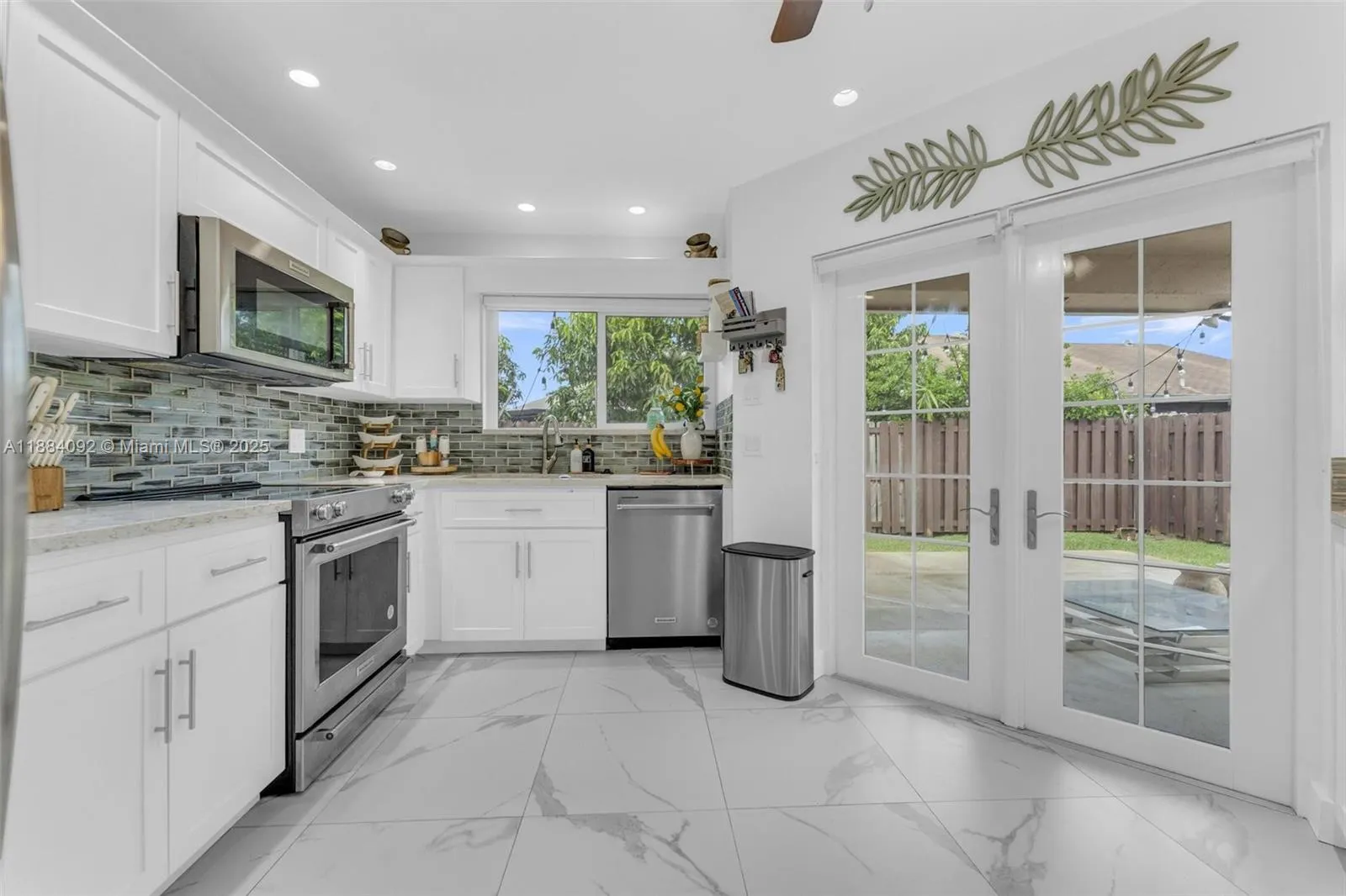 930 SW 108th Ave