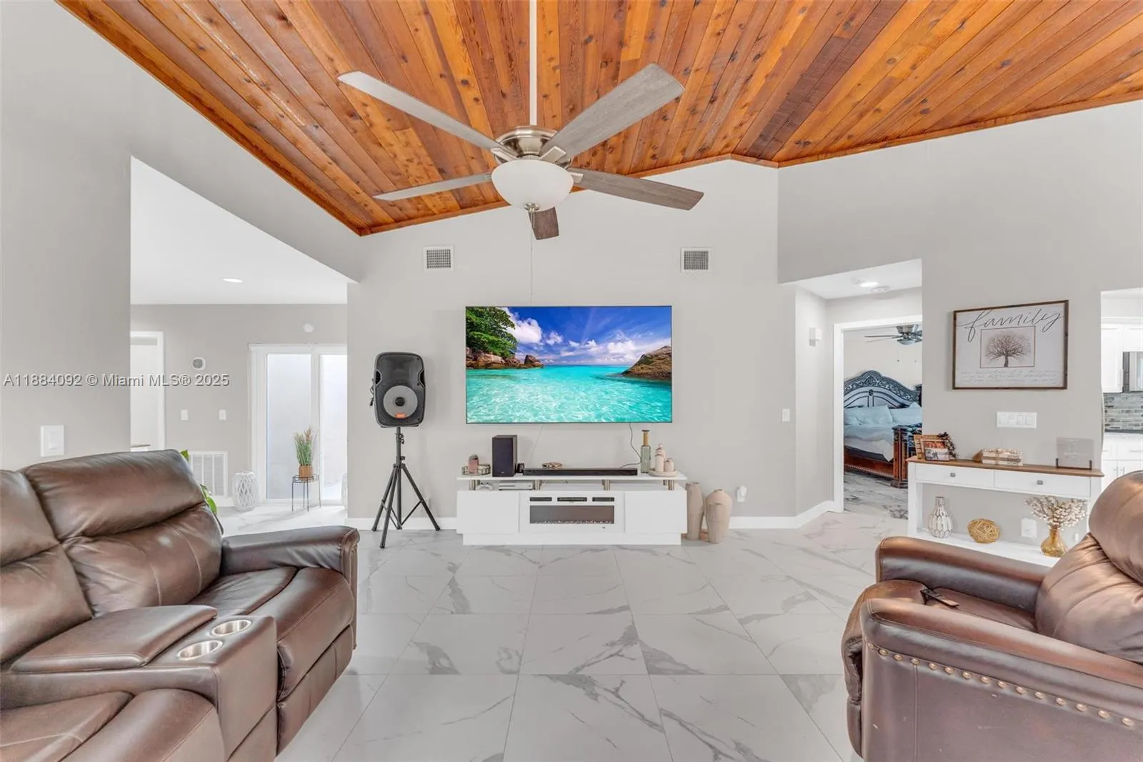 930 SW 108th Ave