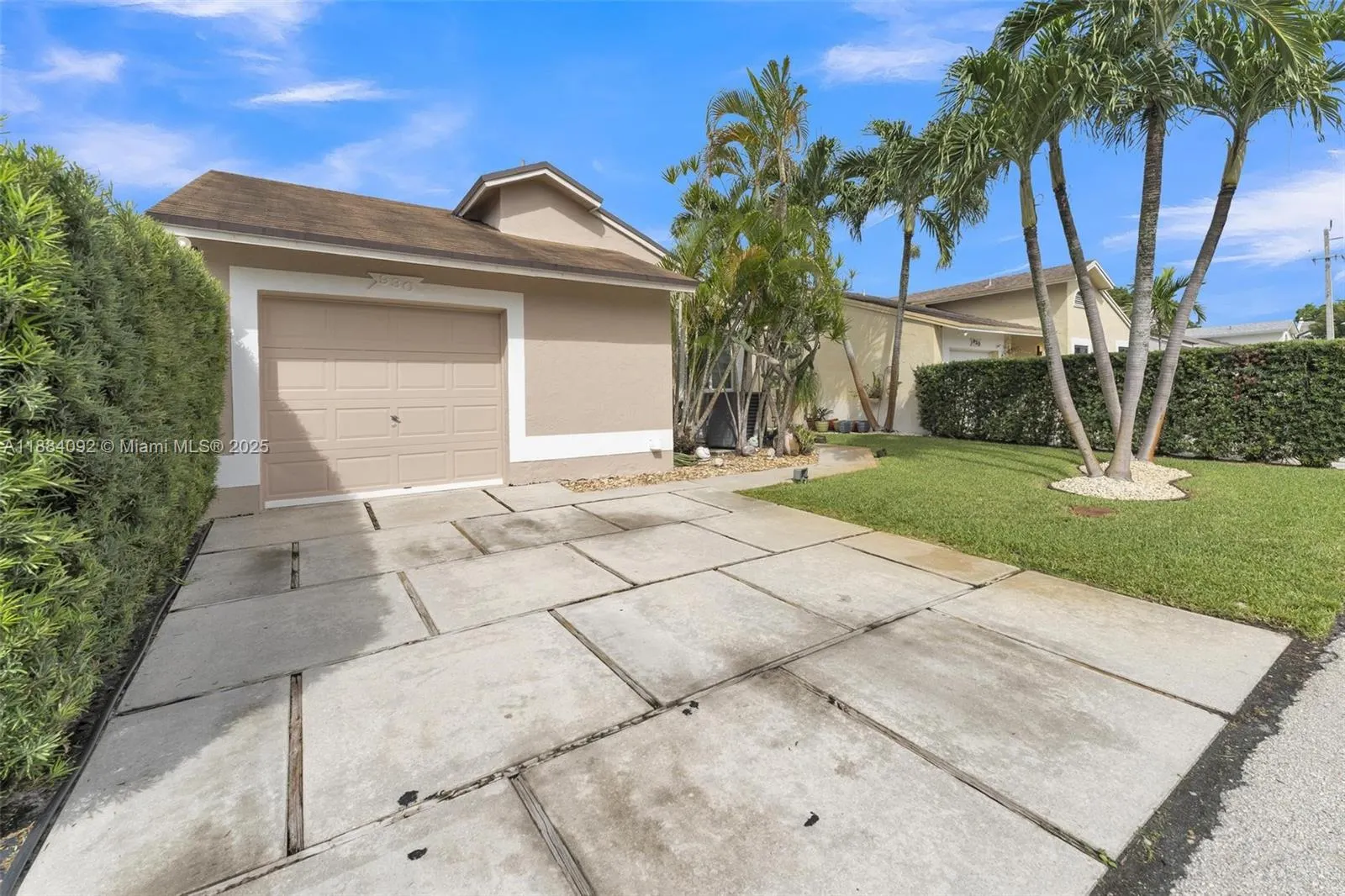 930 SW 108th Ave