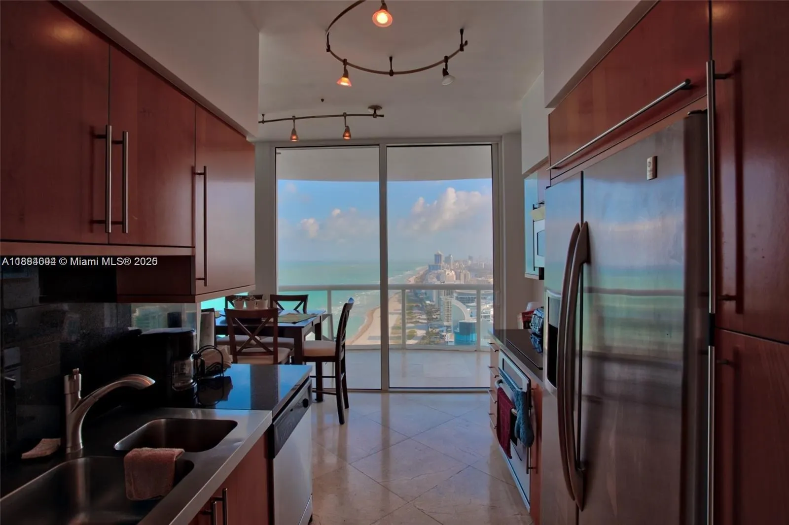 6365 Collins Ave, #4204