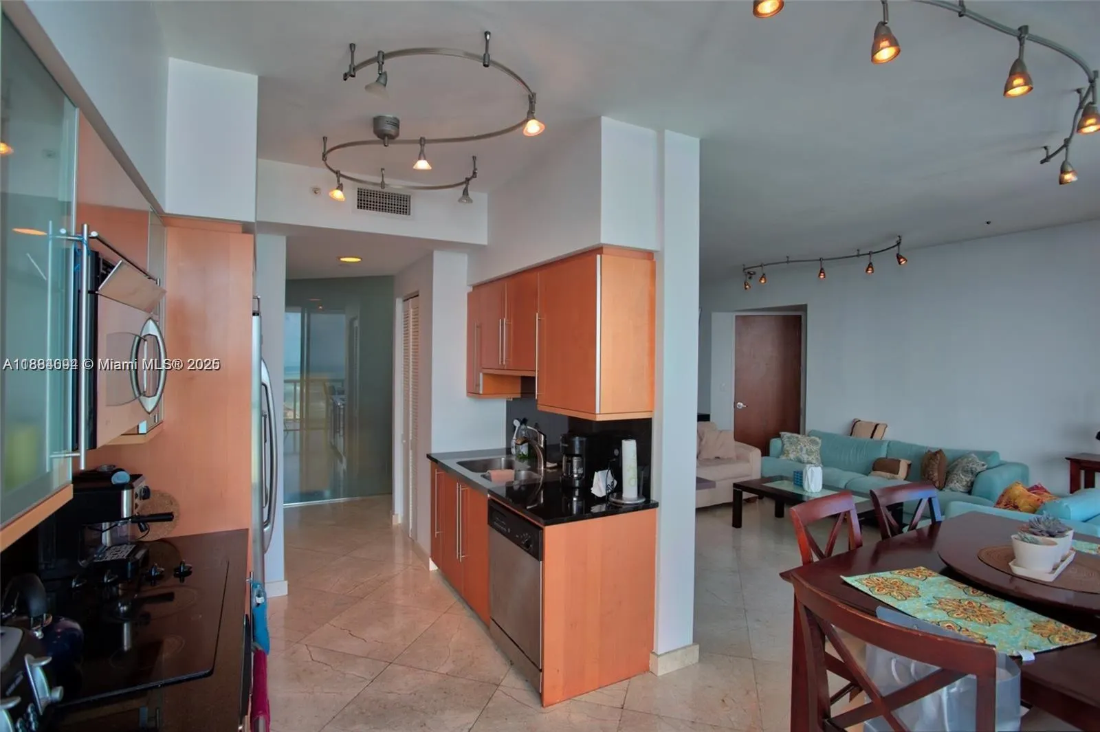 6365 Collins Ave, #4204