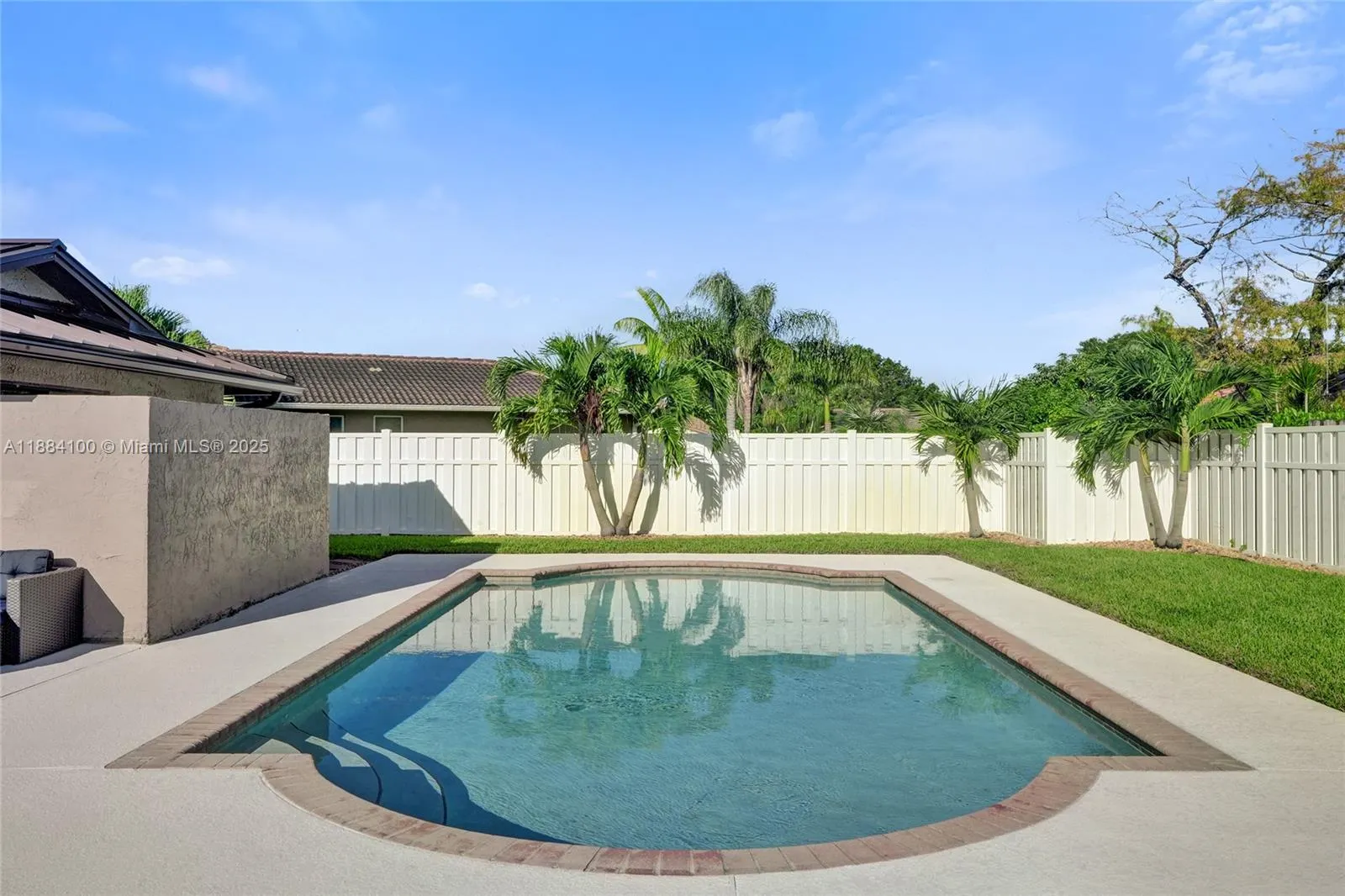 10419 NW 1st Pl