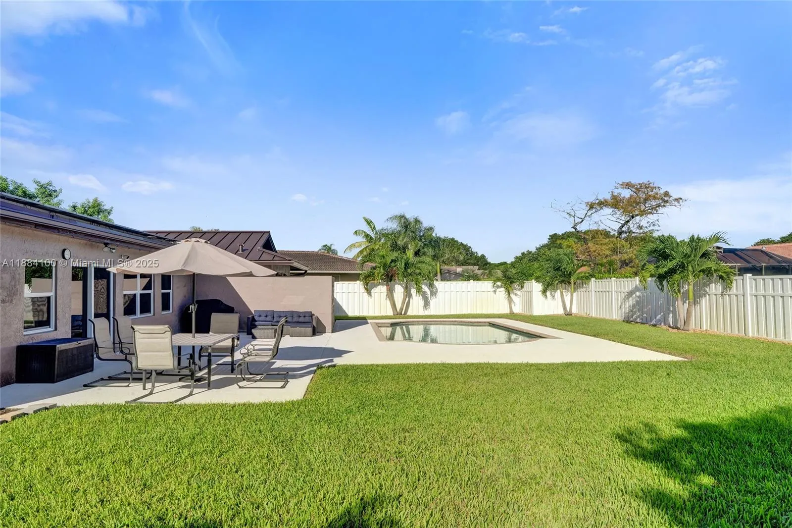 10419 NW 1st Pl