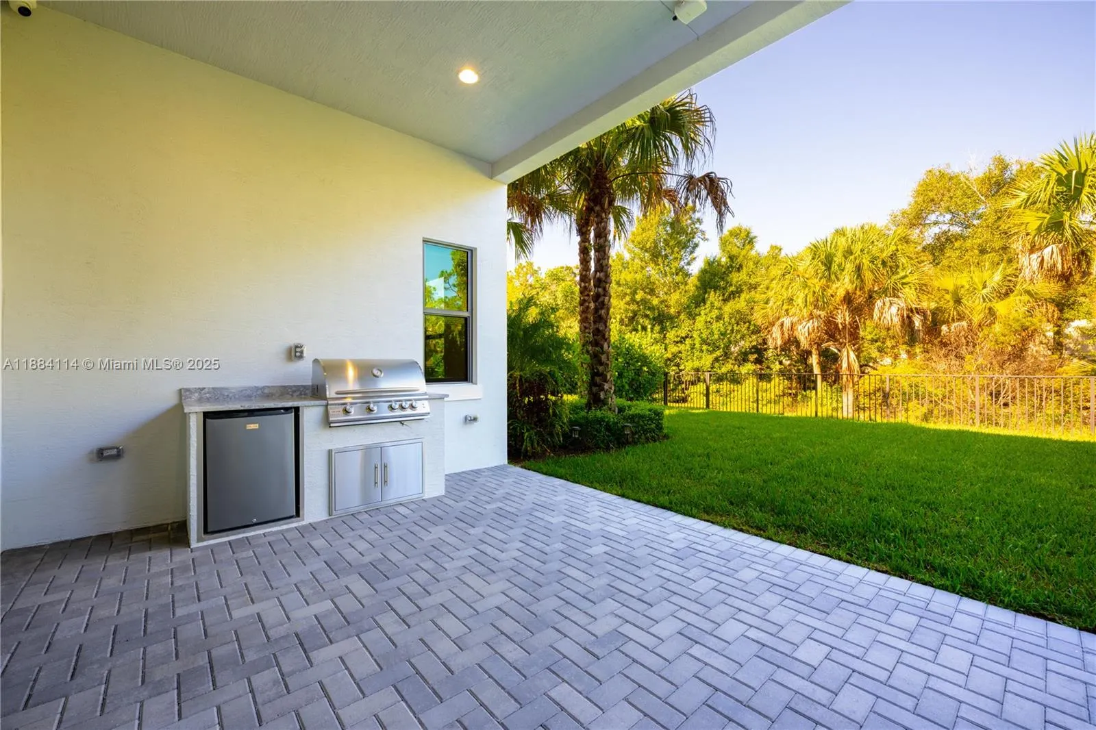 13402 Artisan Cir