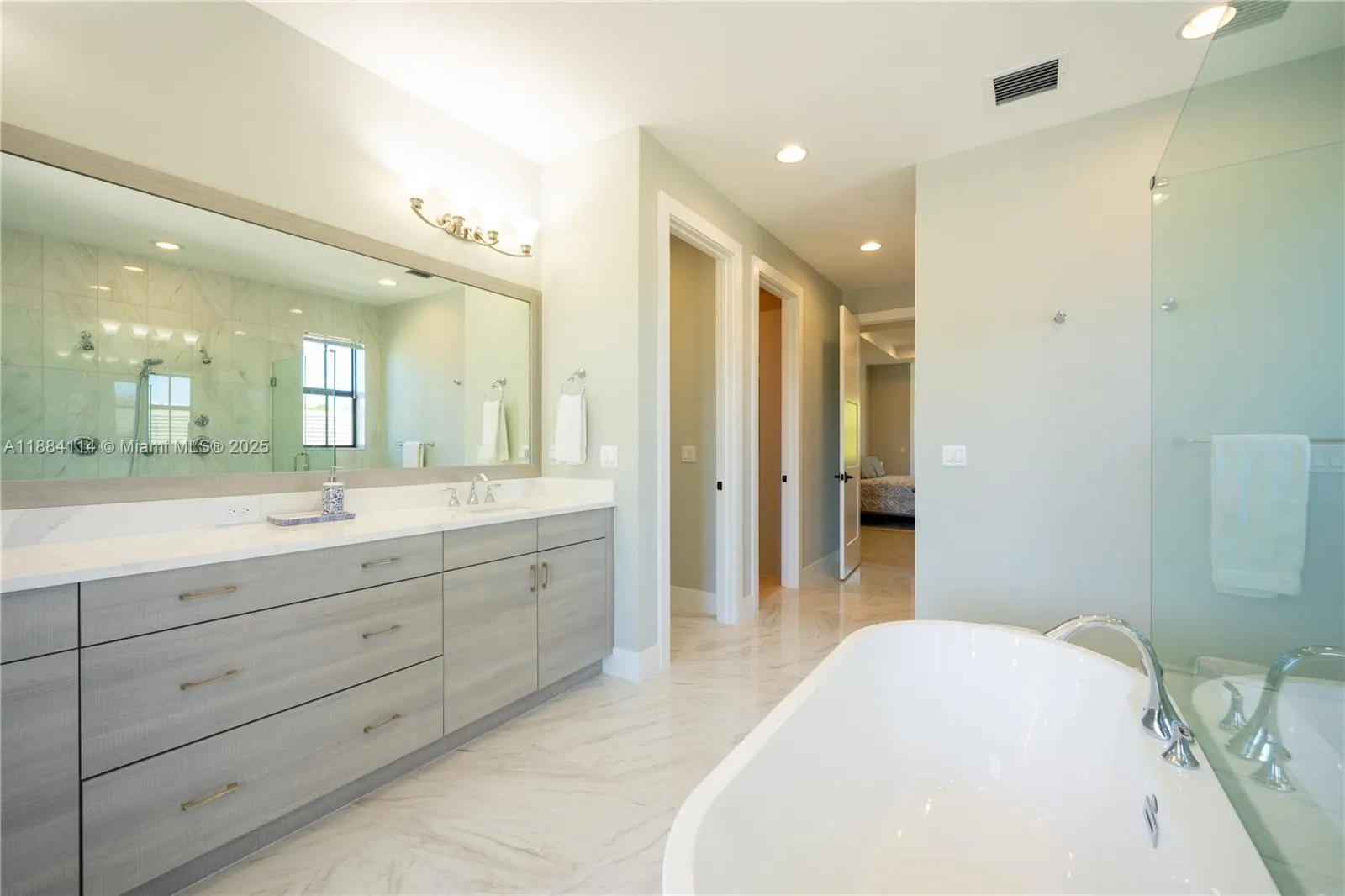 13402 Artisan Cir