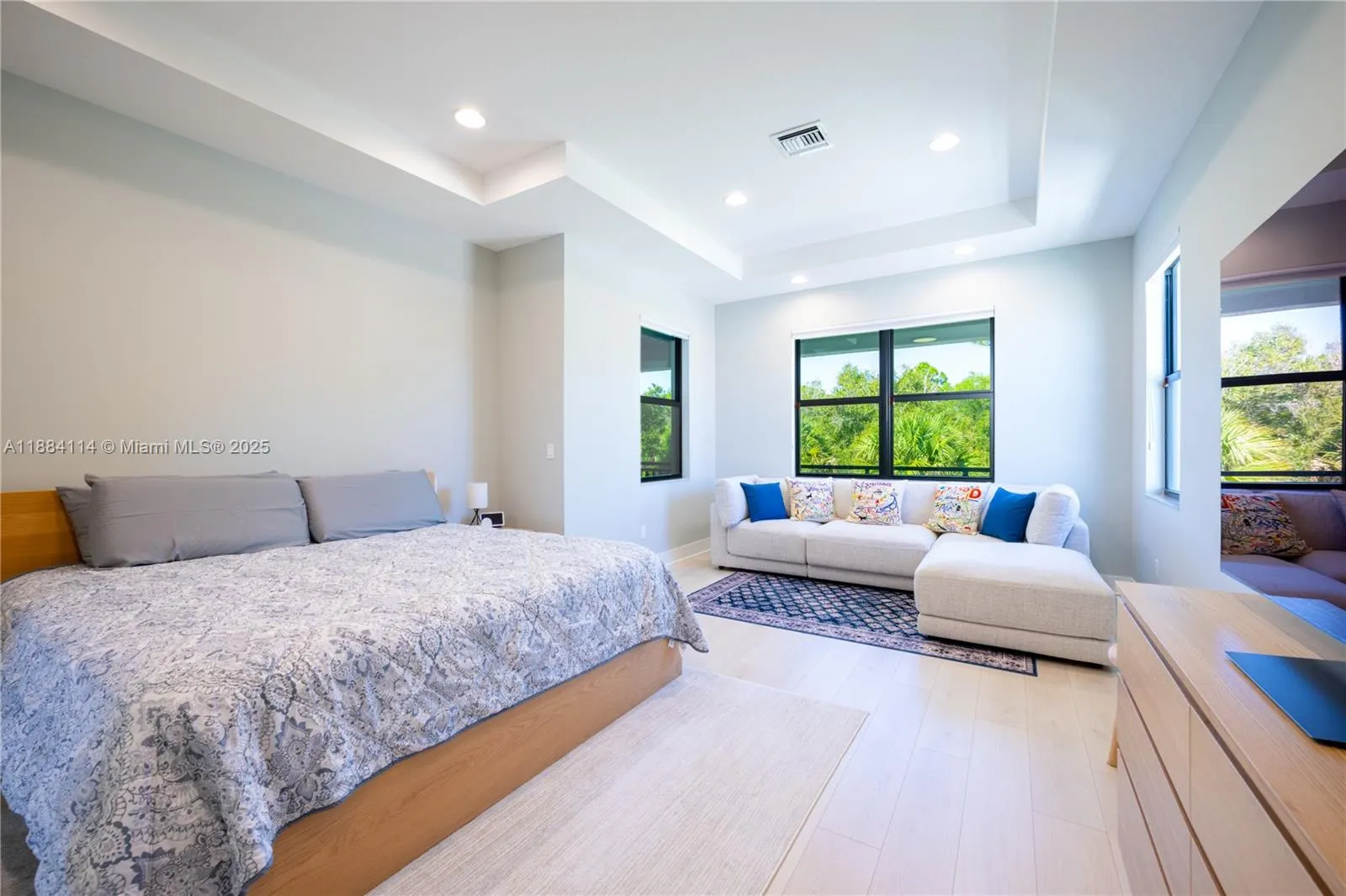 13402 Artisan Cir