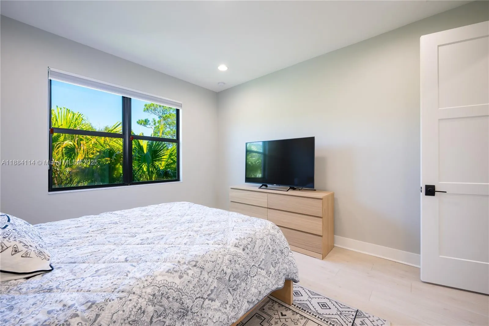 13402 Artisan Cir