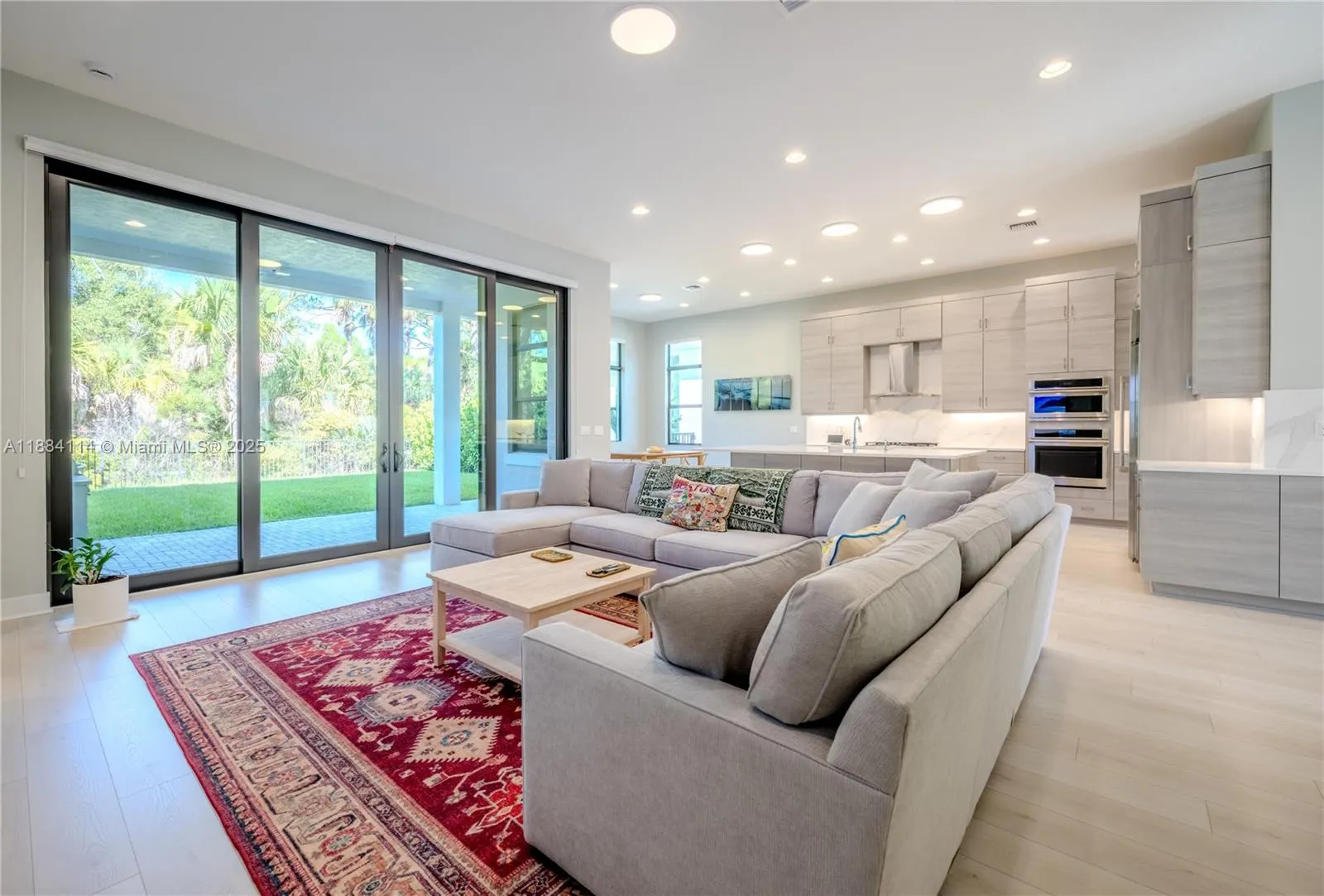 13402 Artisan Cir
