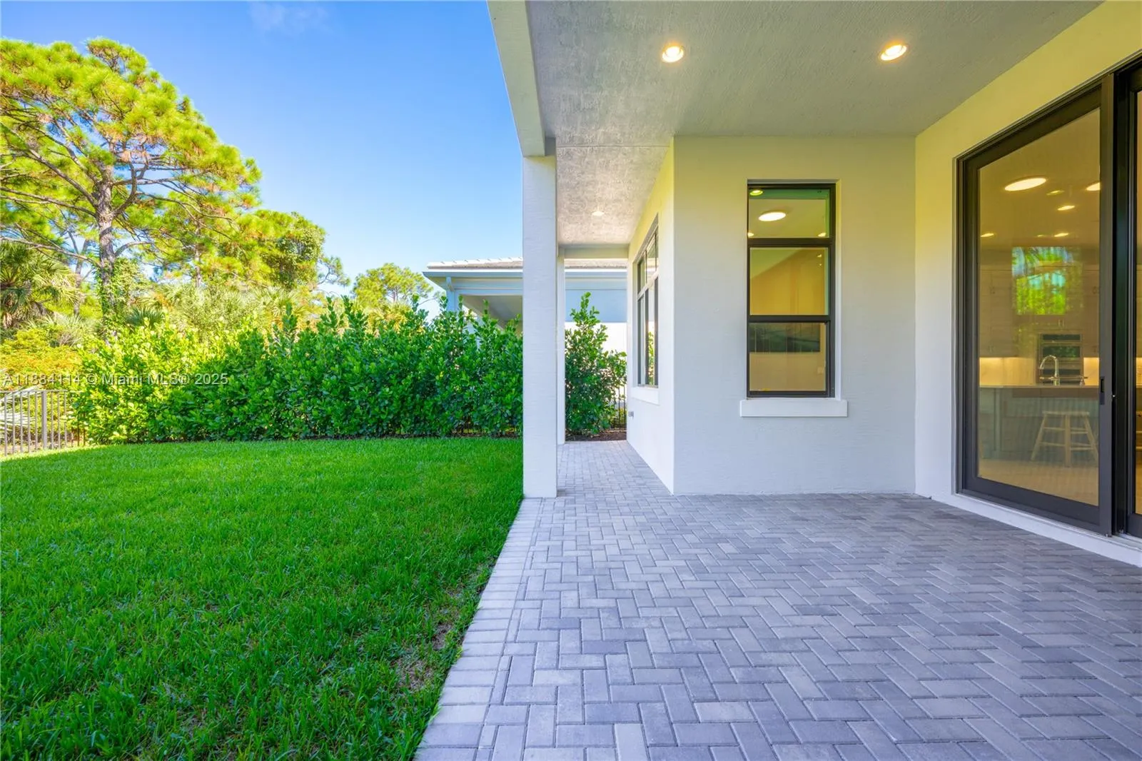 13402 Artisan Cir
