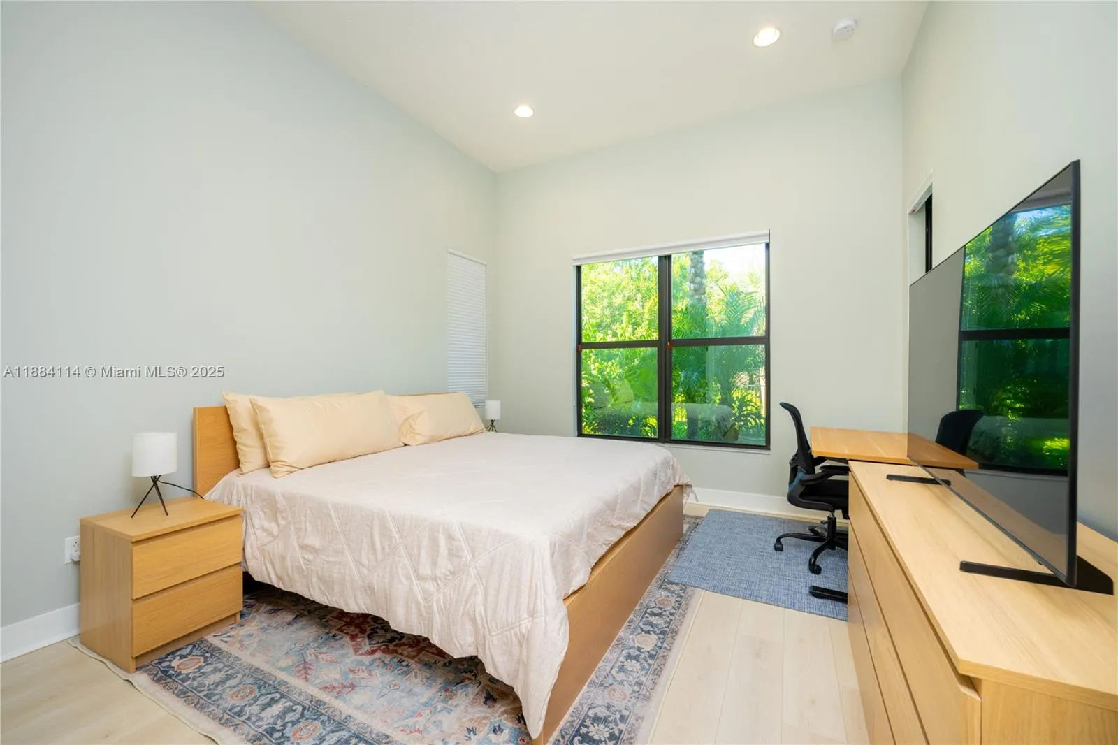 13402 Artisan Cir