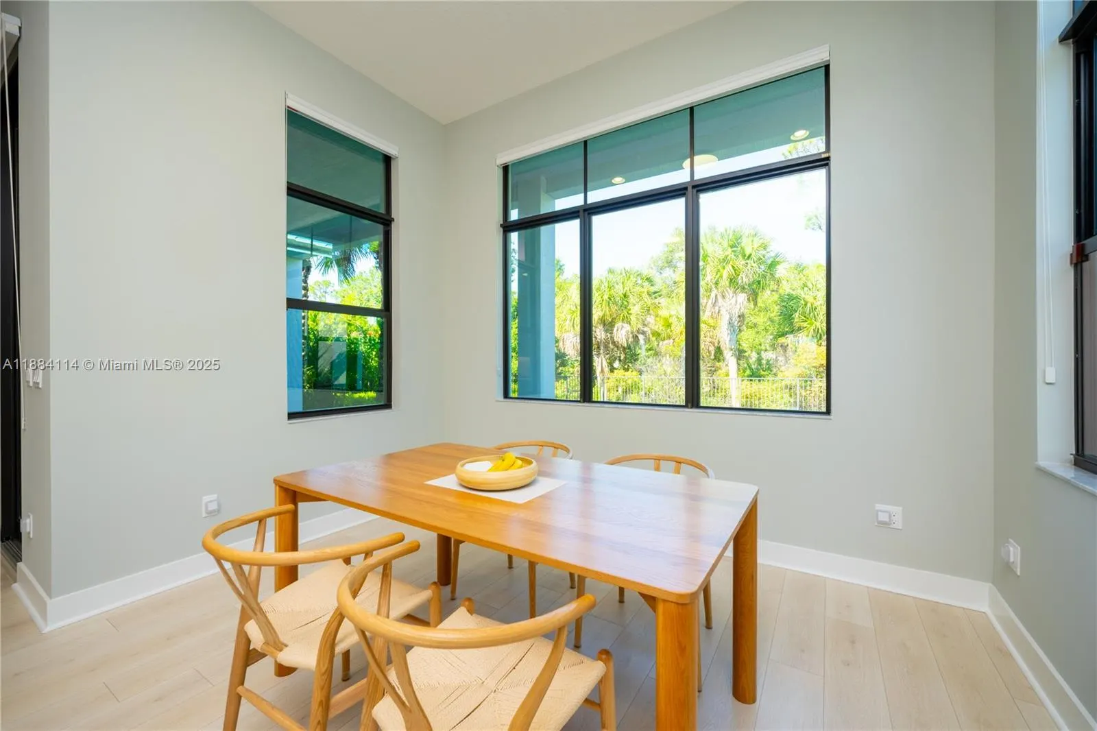 13402 Artisan Cir