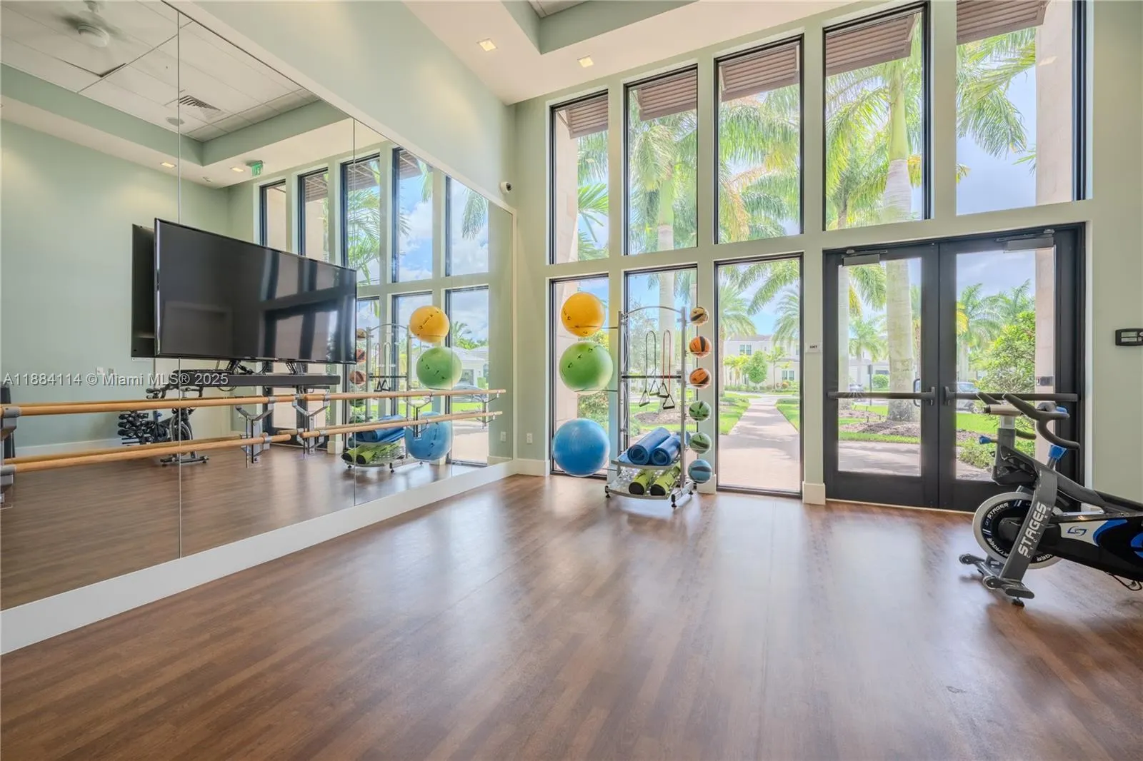 13402 Artisan Cir