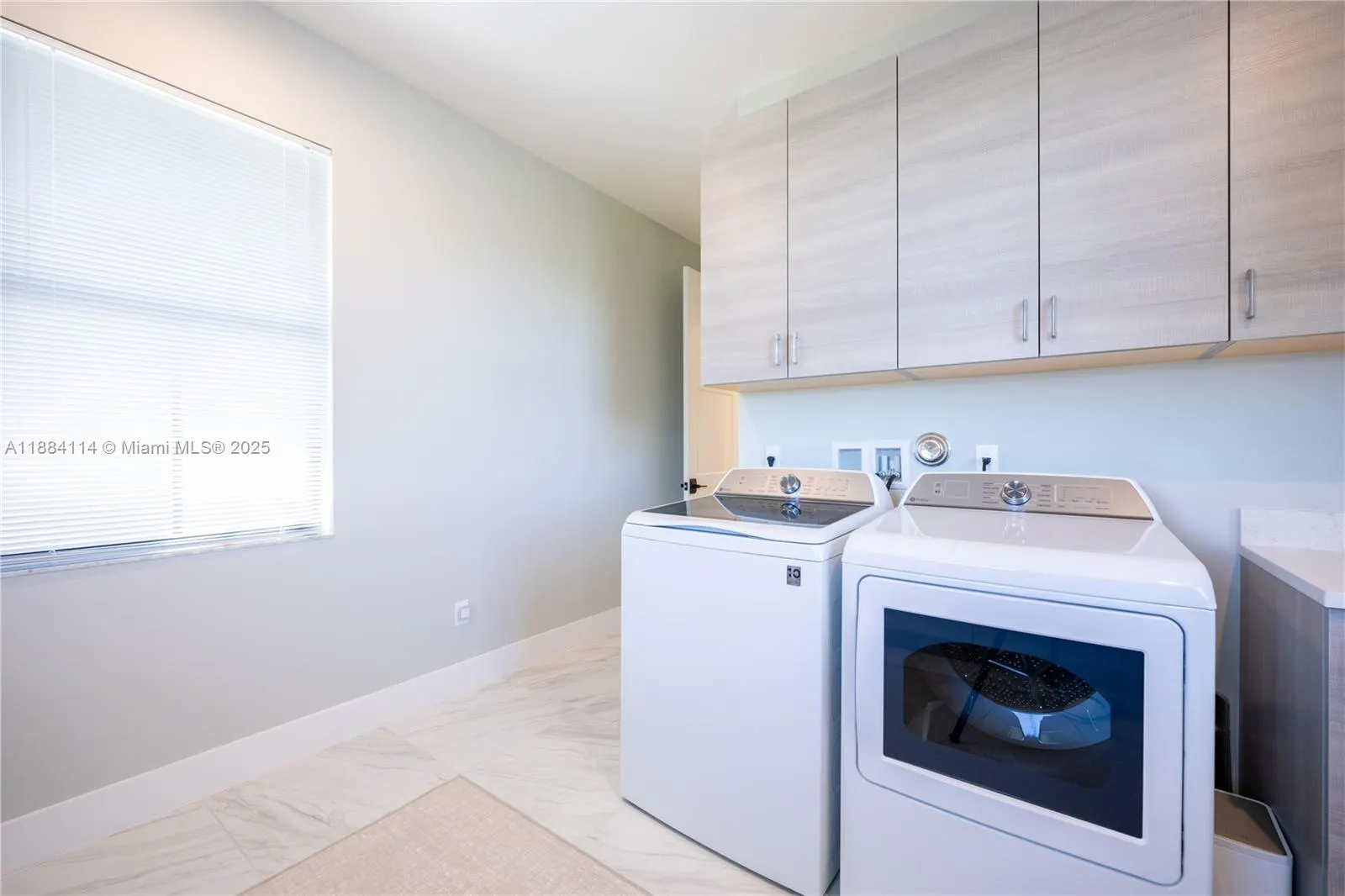13402 Artisan Cir