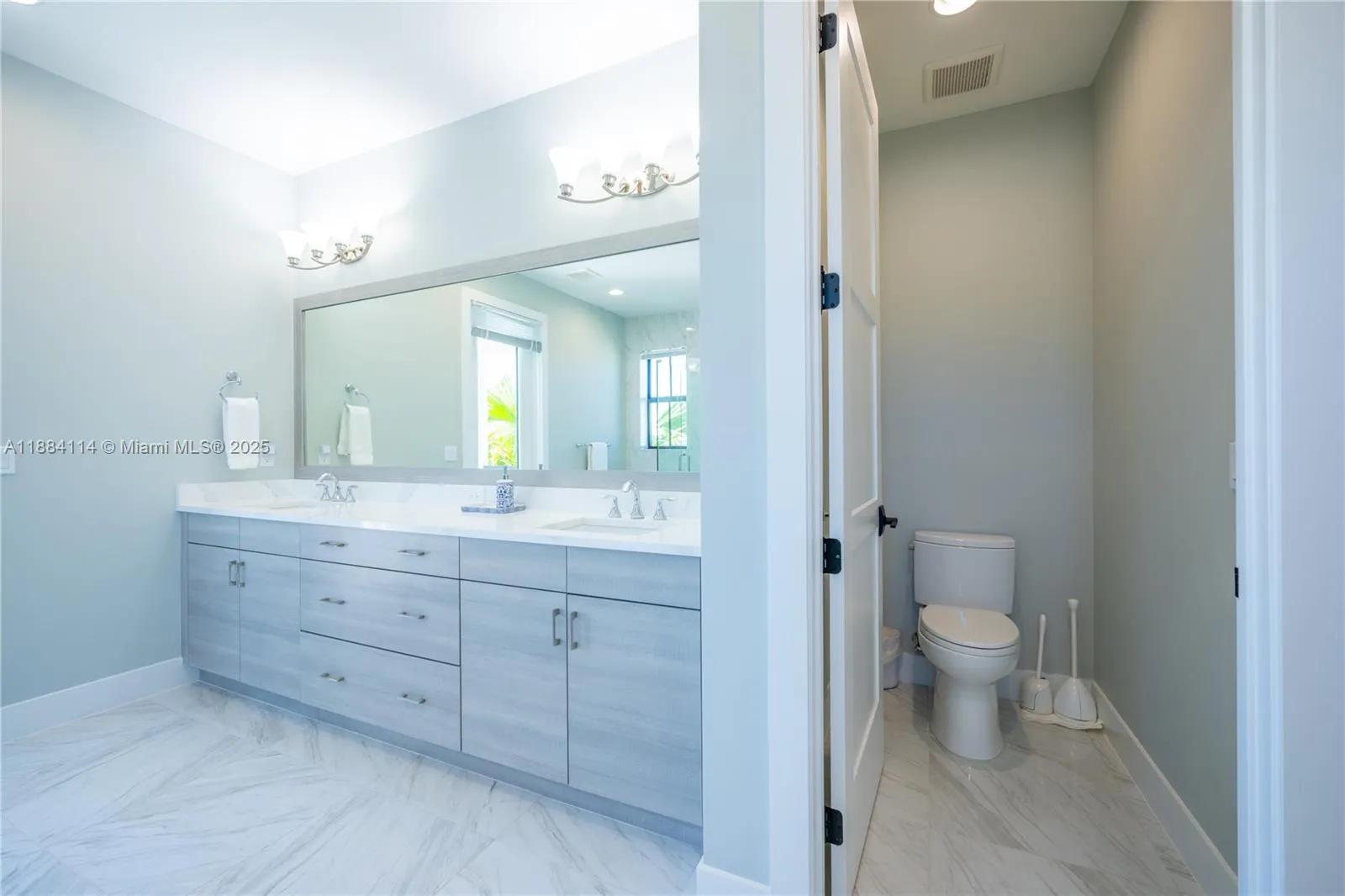 13402 Artisan Cir