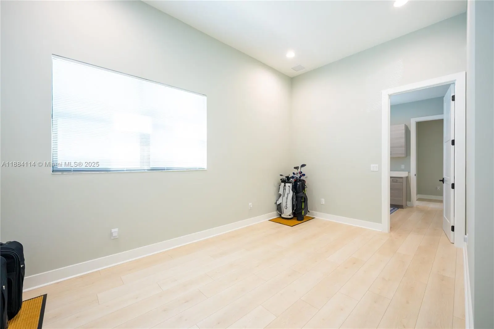 13402 Artisan Cir