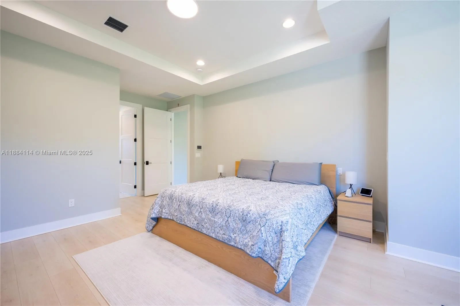 13402 Artisan Cir