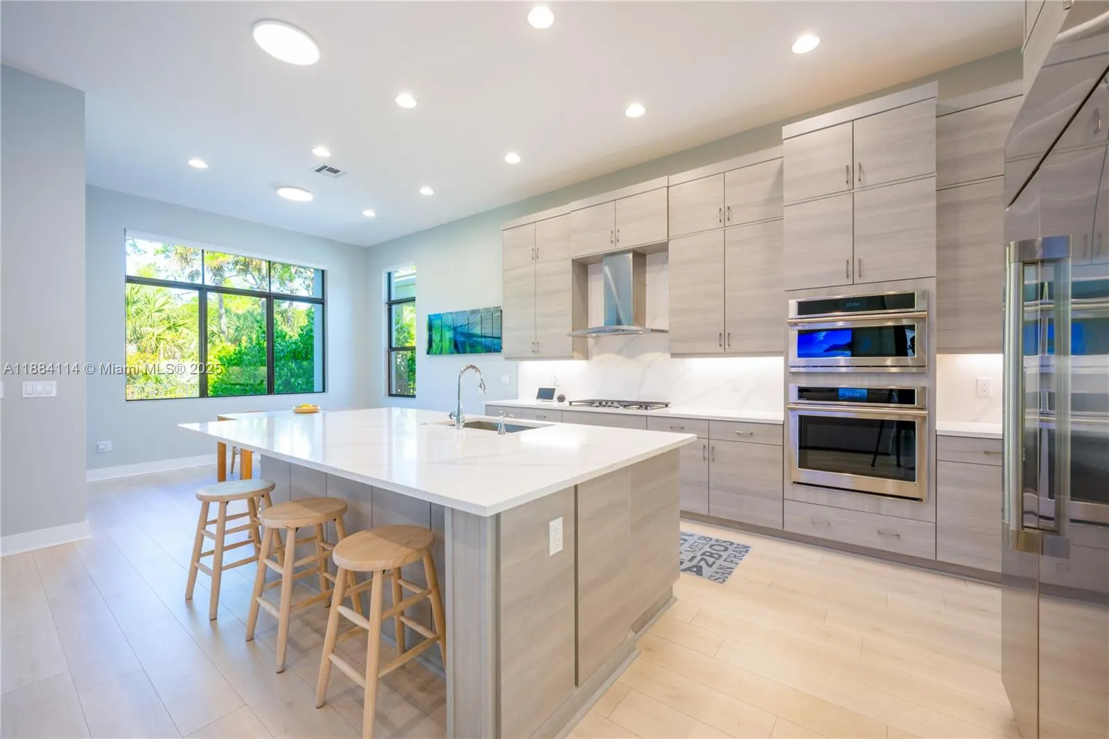 13402 Artisan Cir