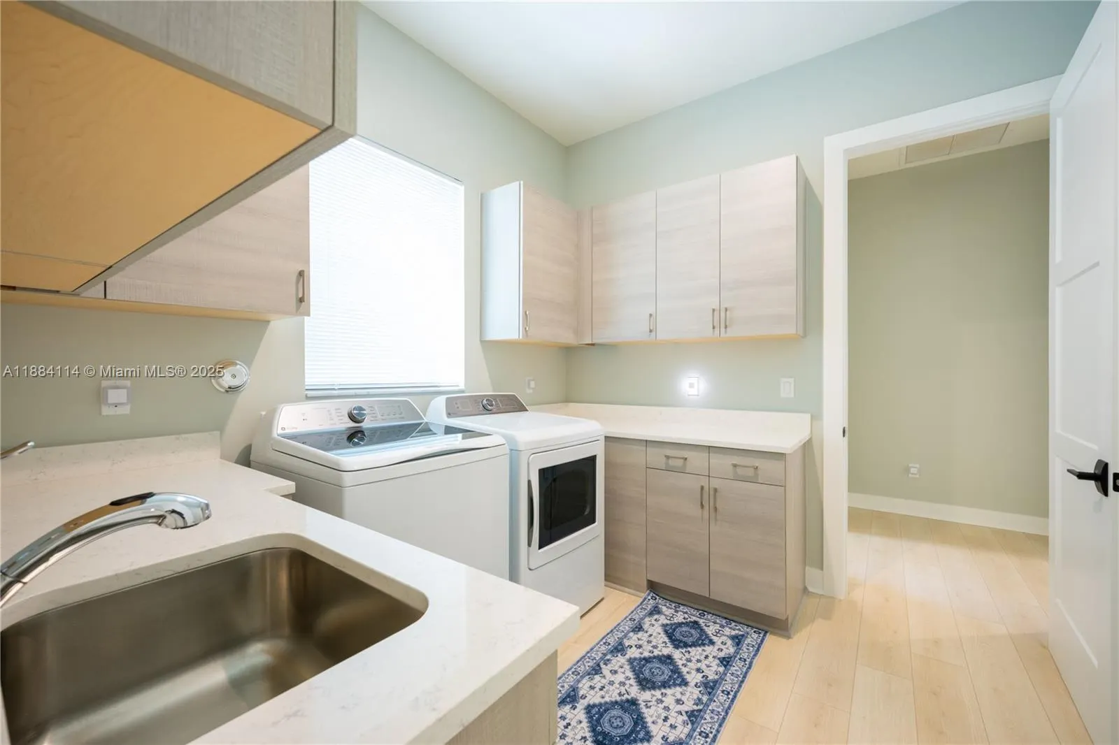 13402 Artisan Cir
