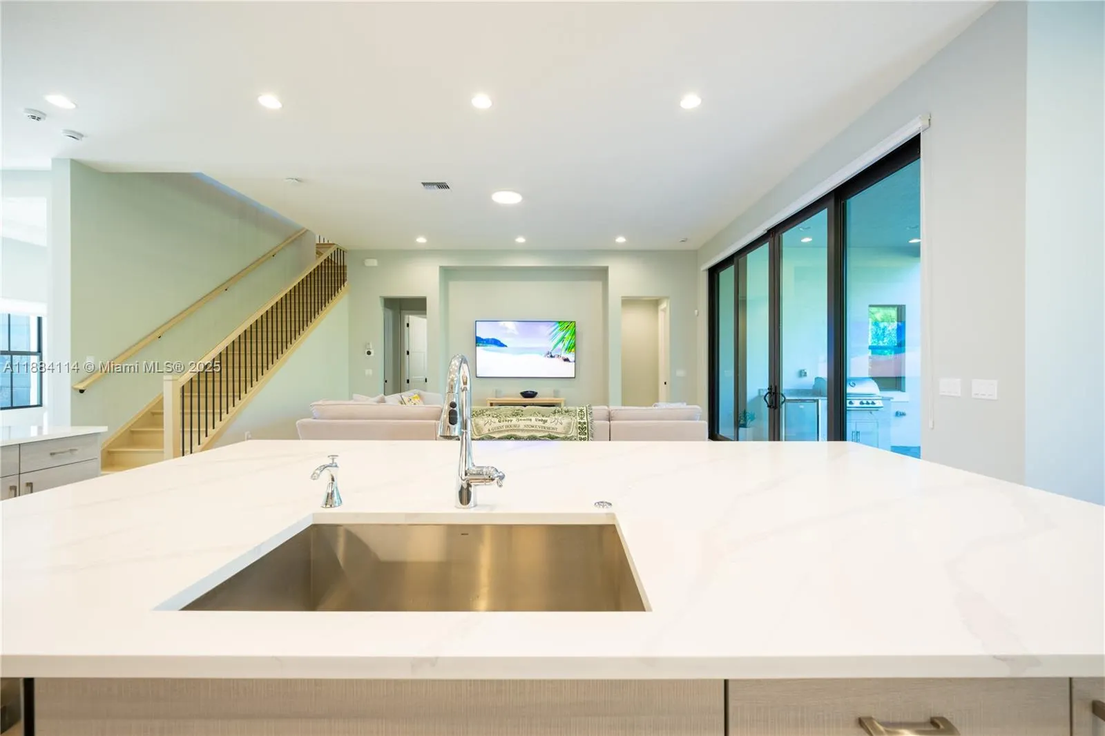 13402 Artisan Cir
