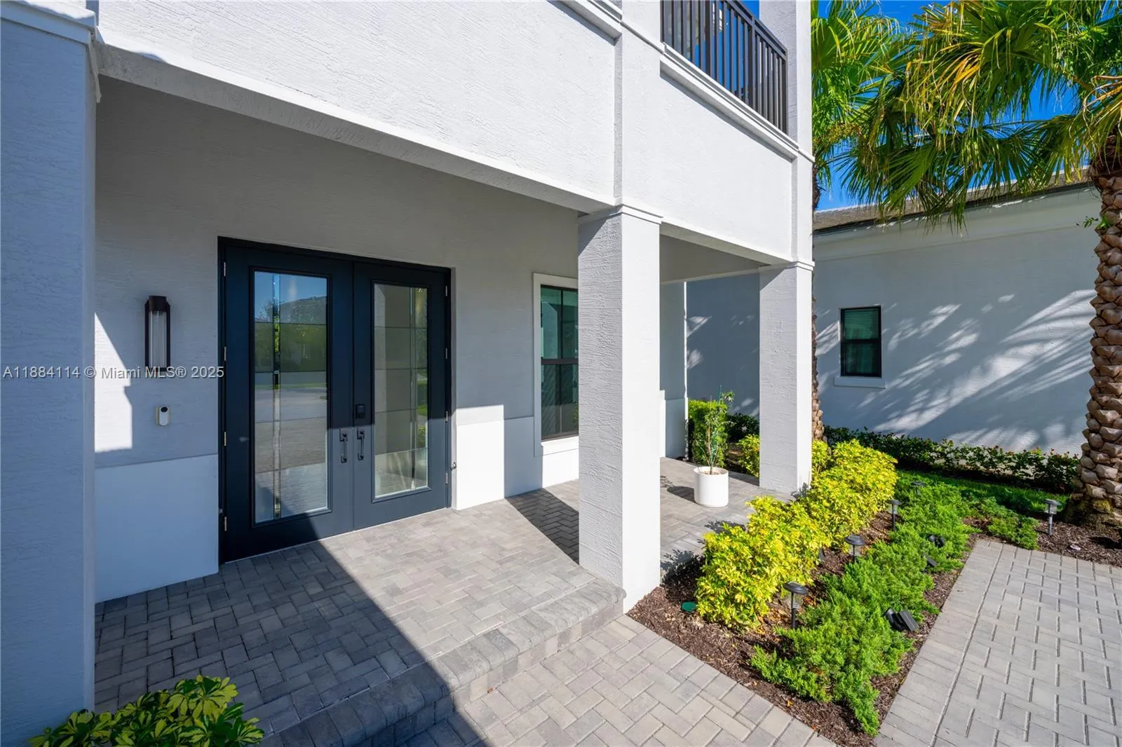 13402 Artisan Cir