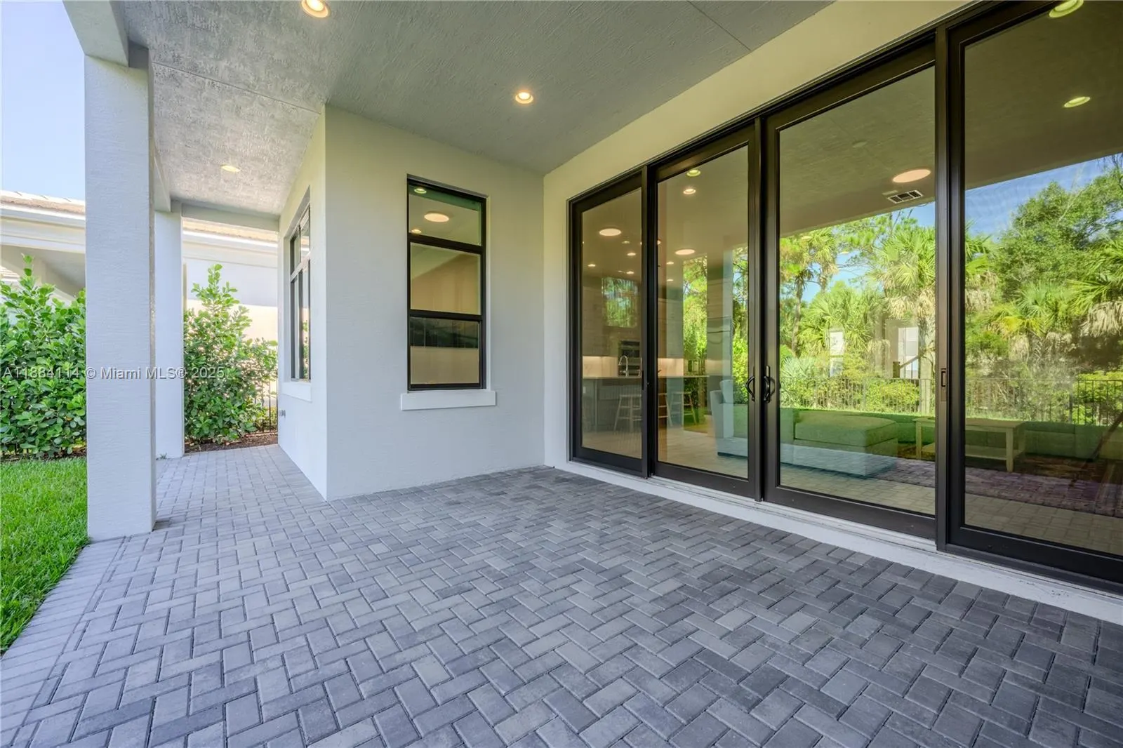 13402 Artisan Cir