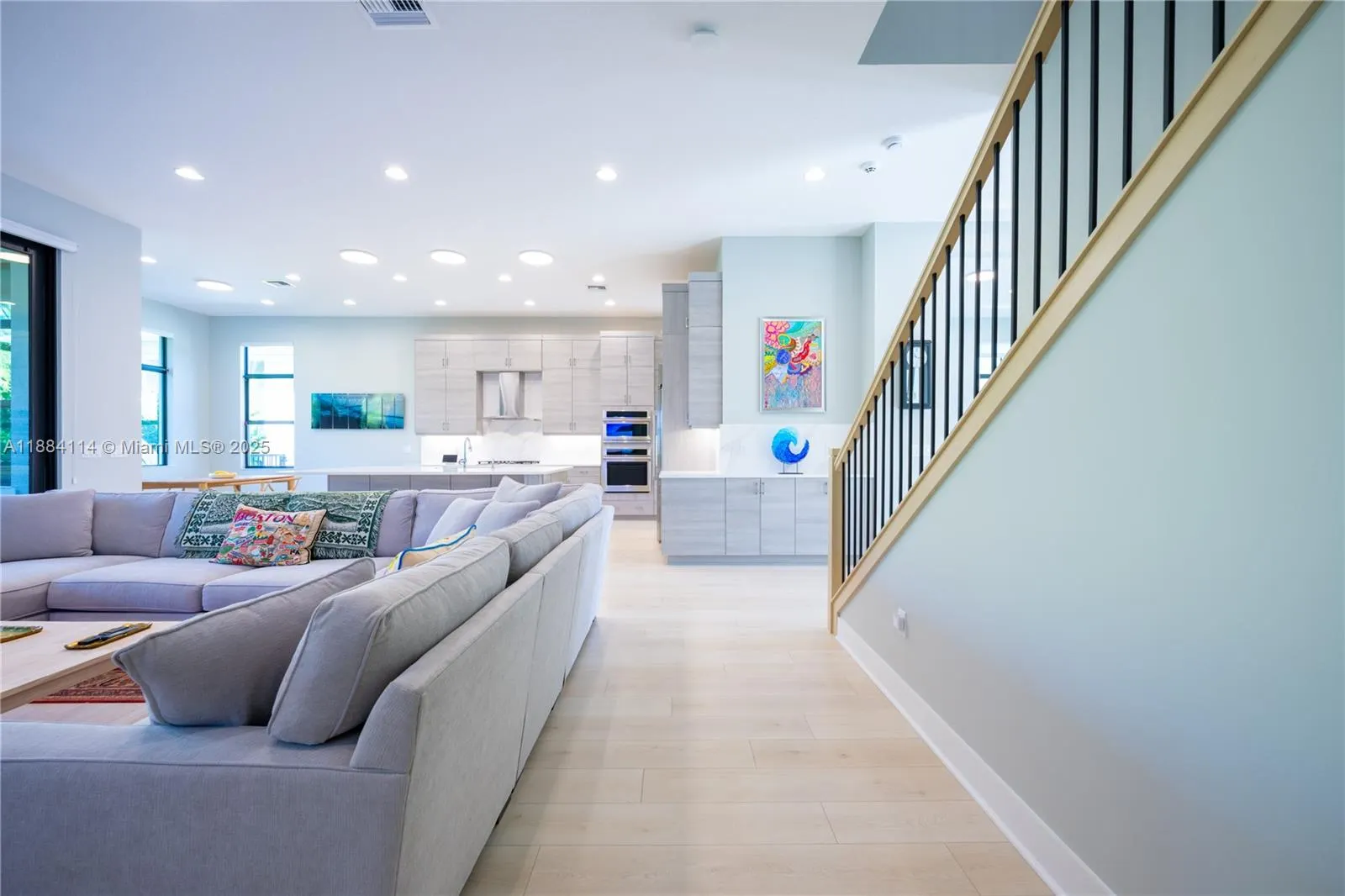 13402 Artisan Cir