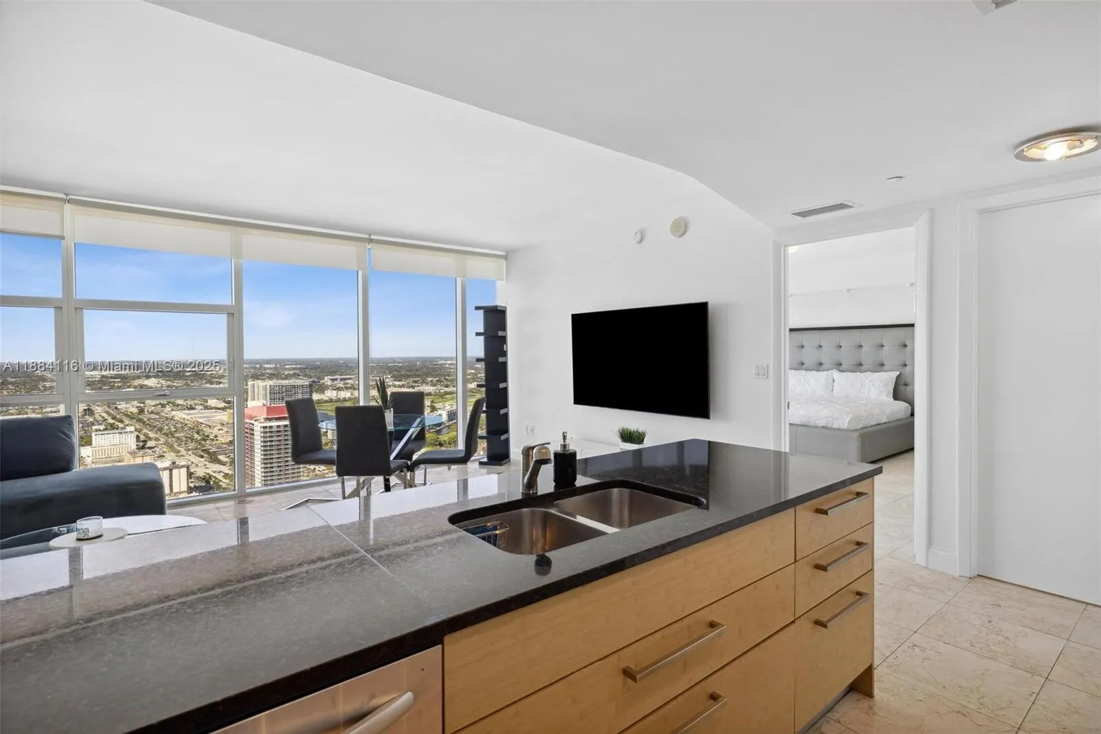 1830 S OCEAN DR, #4907