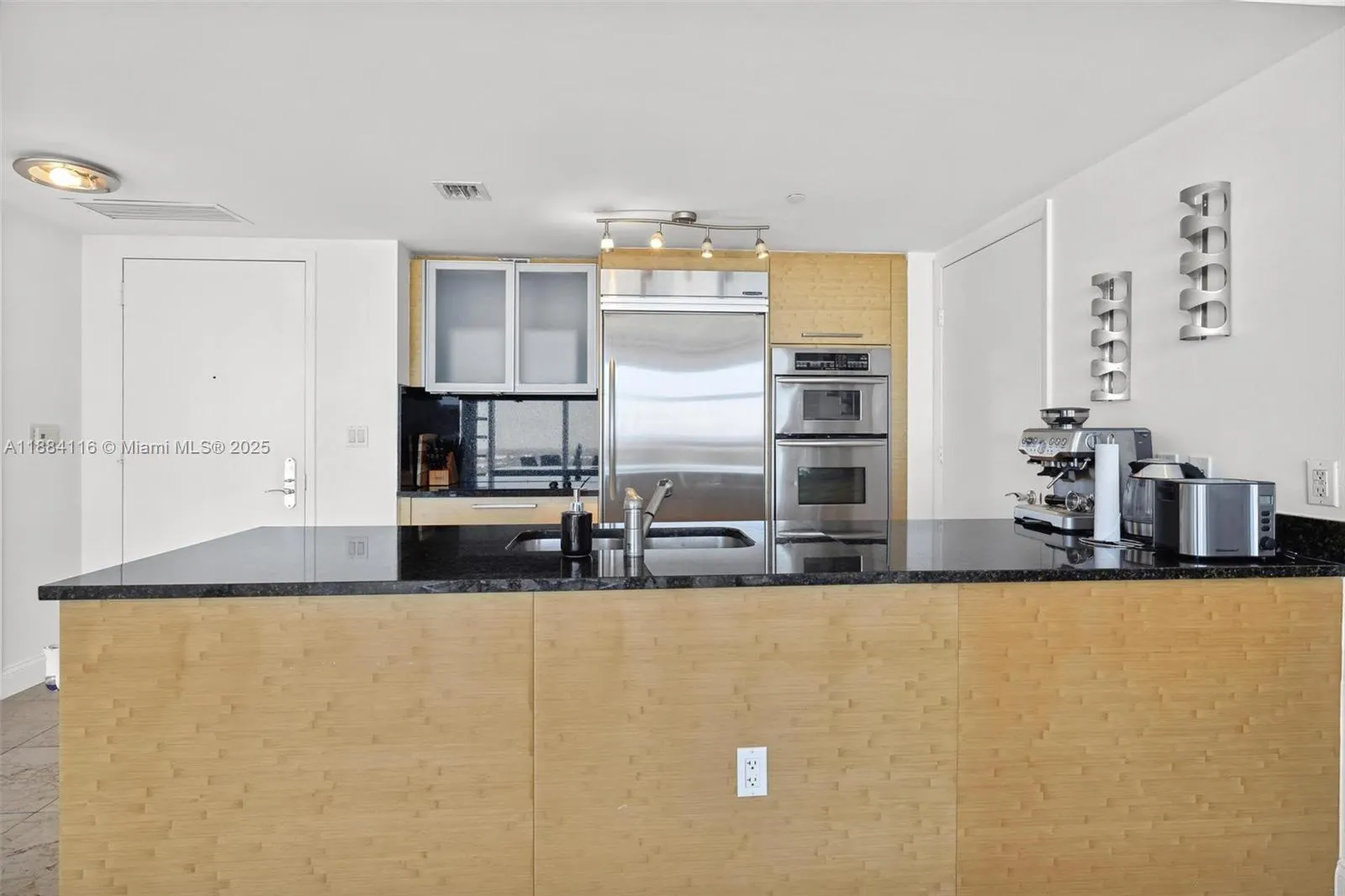 1830 S OCEAN DR, #4907
