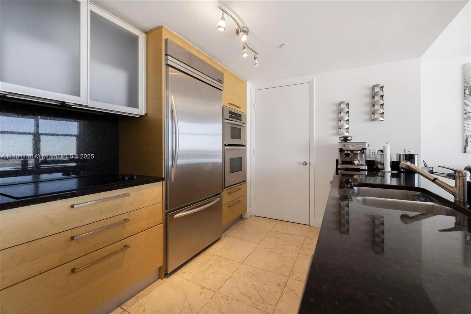 1830 S OCEAN DR, #4907