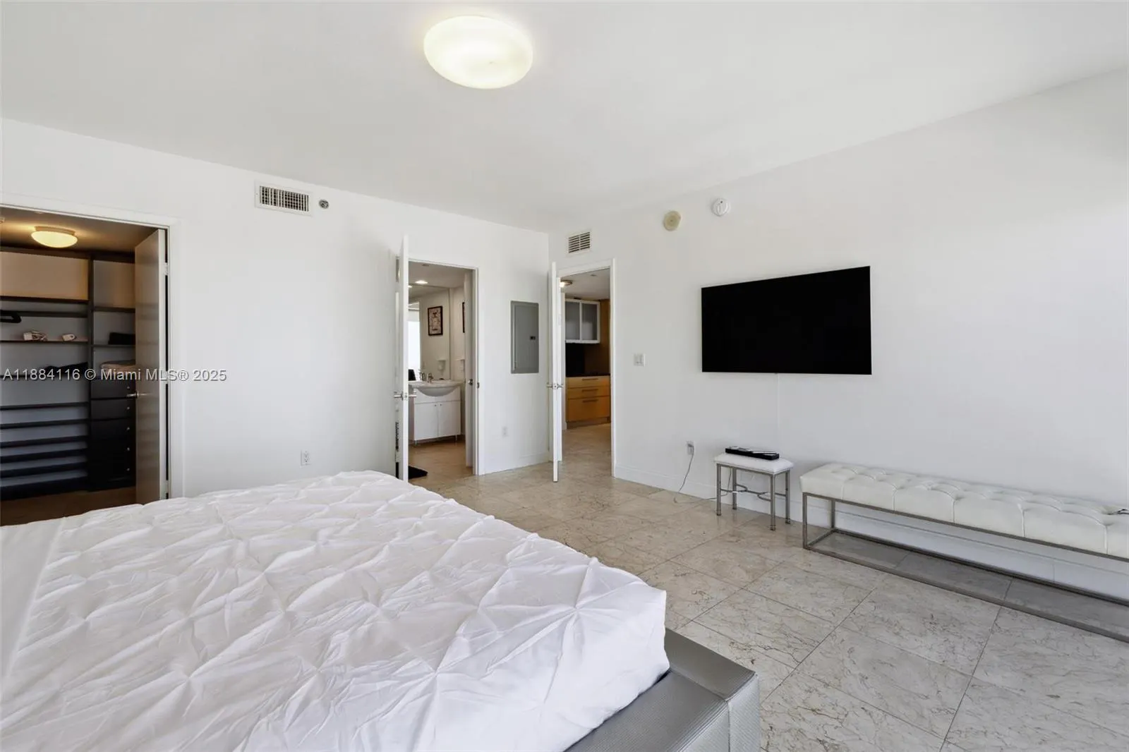 1830 S OCEAN DR, #4907