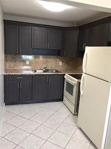 182 Markham I, #182