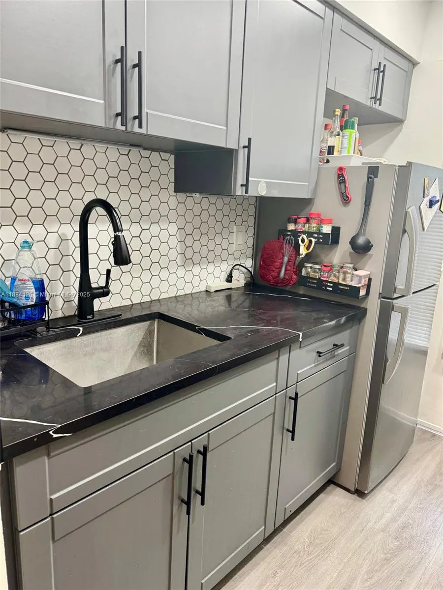 1431 S 14th Ave, #111