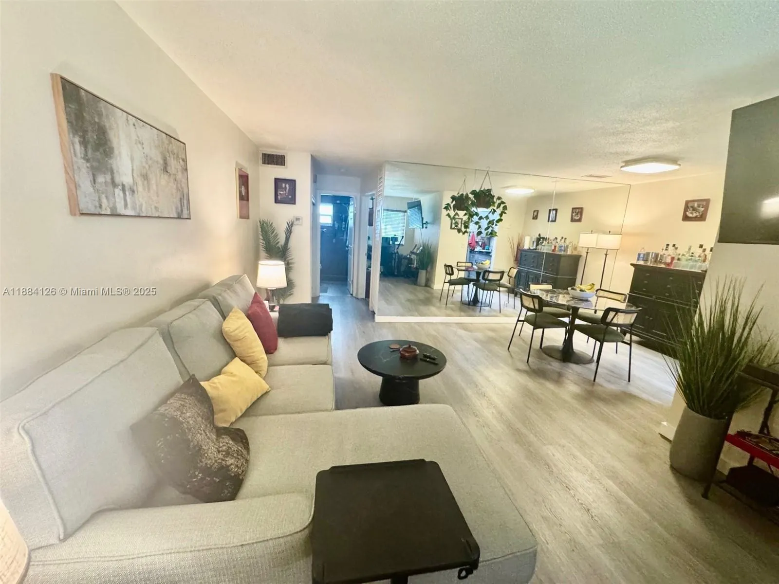 1431 S 14th Ave, #111