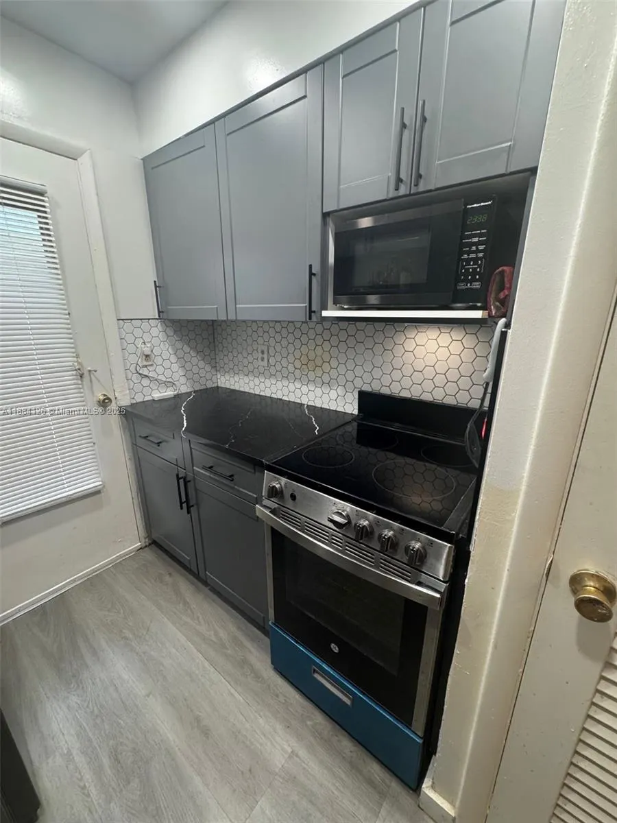 1431 S 14th Ave, #111