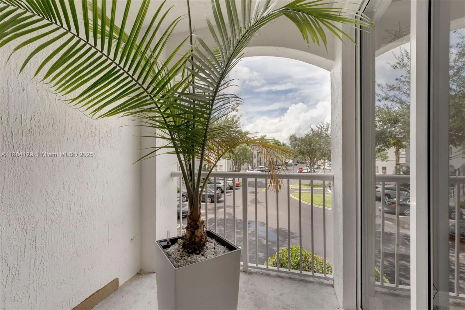 4381 SW 160th Ave, #208
