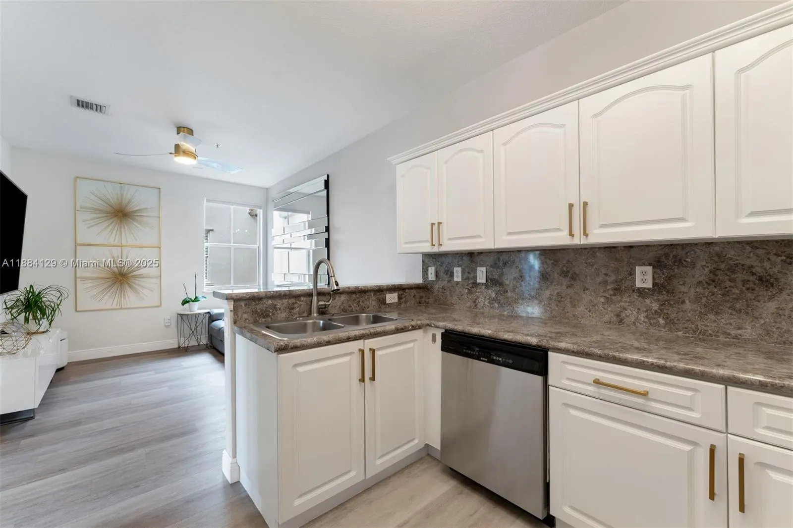 4381 SW 160th Ave, #208