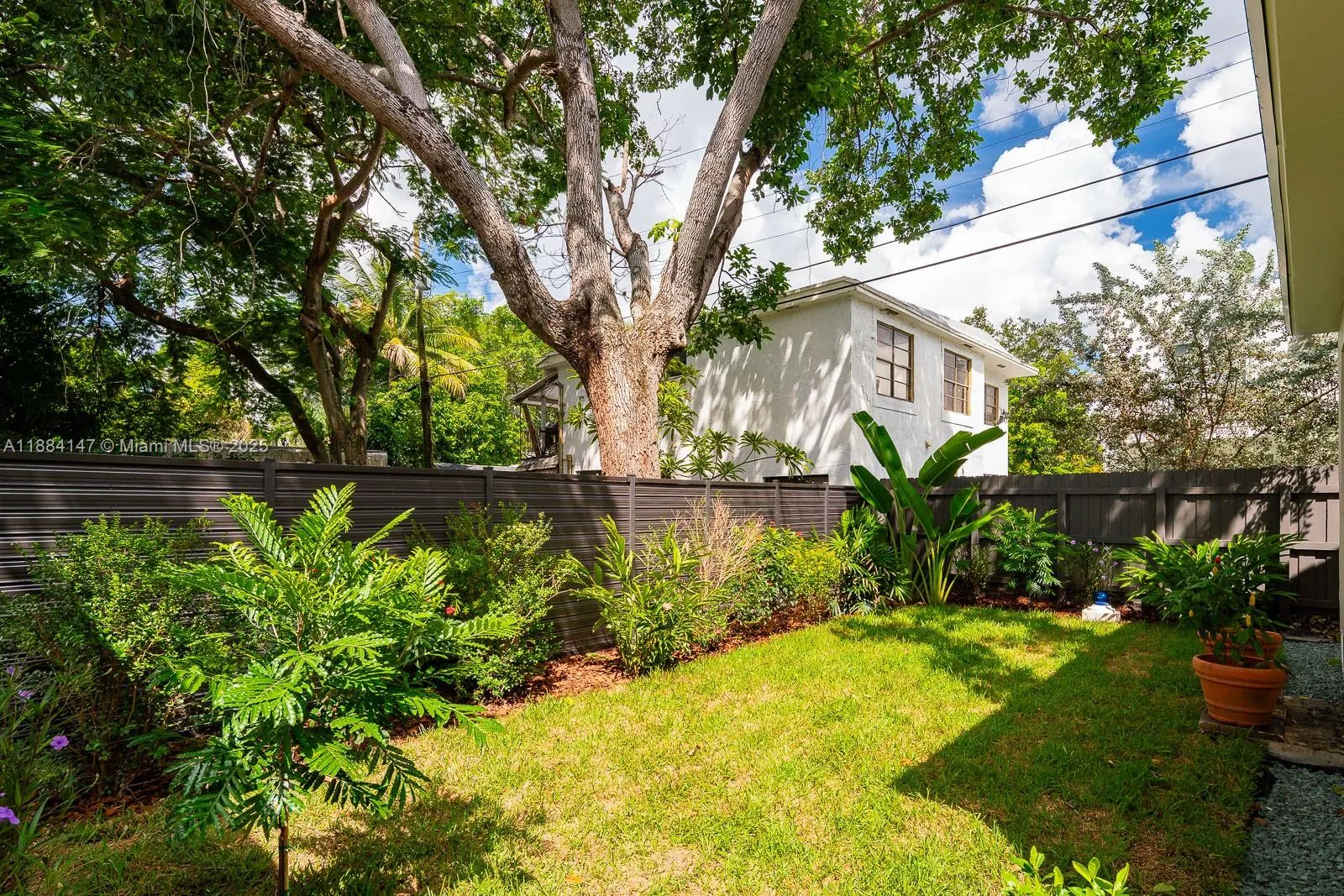 1515 SW 10th St