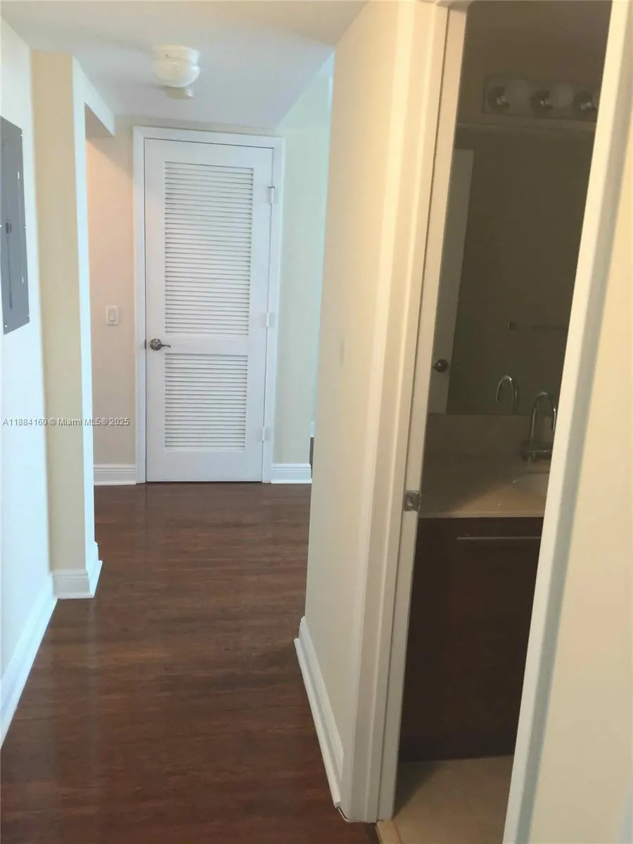 2641 N Flamingo Rd, #1705N