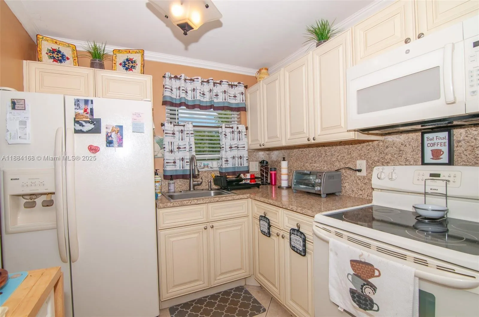 8300 Sunrise Lakes Blvd, #206