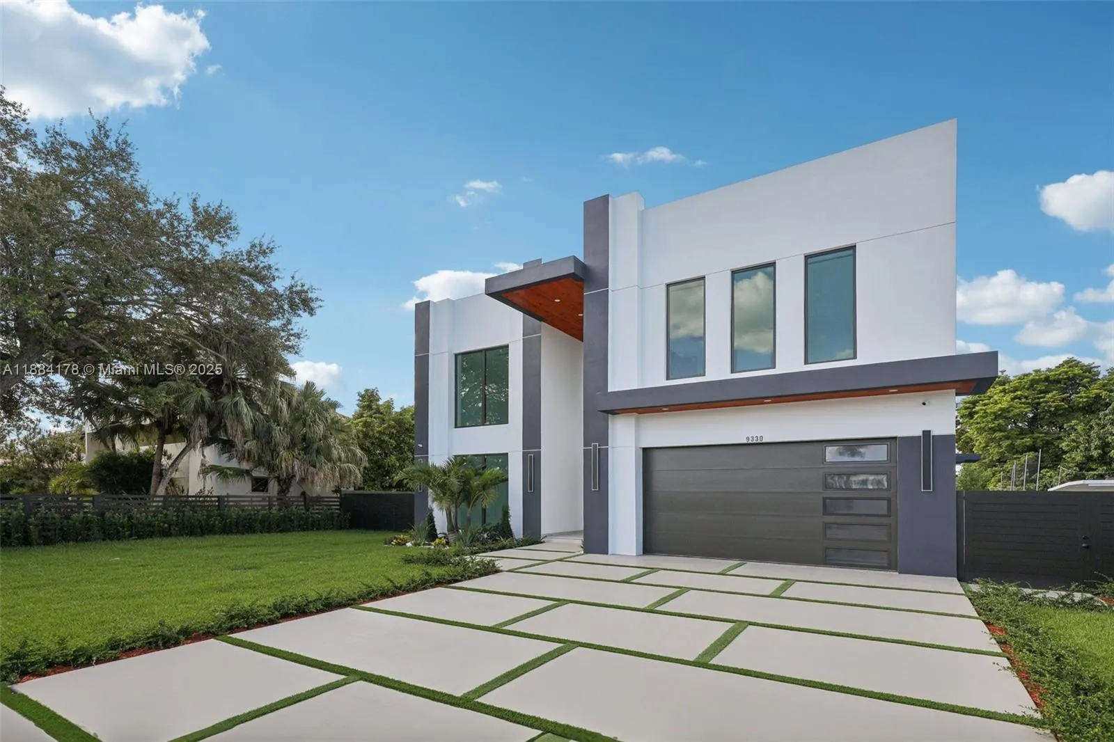 9330 SW 34th St
